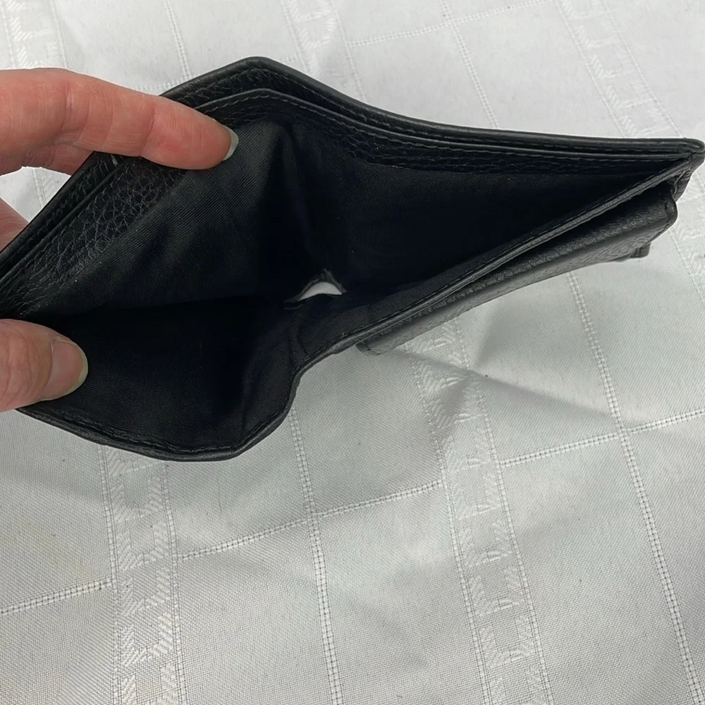 Gucci Bifold Compact Wallet GG Guccissima Monogram Canvas Black Web Tab